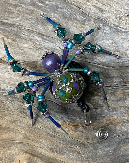 Daydream Spider on Badge Clip with Retractable cord